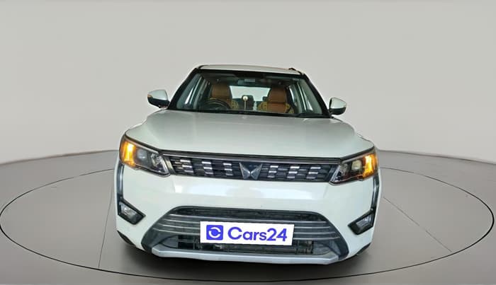 2023 Mahindra XUV300 W8 (O) 1.2 PETROL AMT, Petrol, Automatic, 16,526 km, exterior