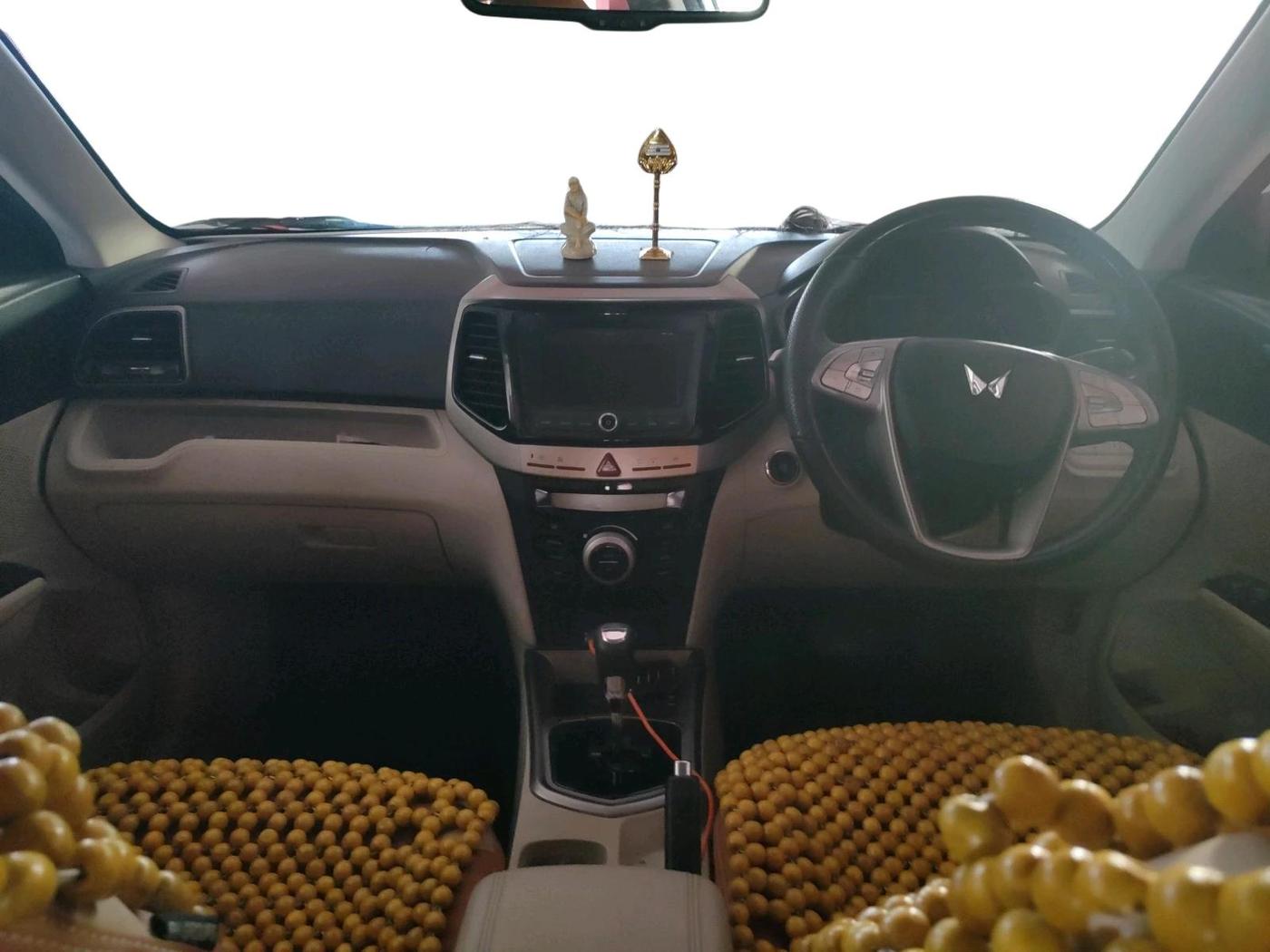 2023 Mahindra XUV300 W8 (O) 1.2 PETROL AMT, Petrol, Automatic, 16,526 km, interior