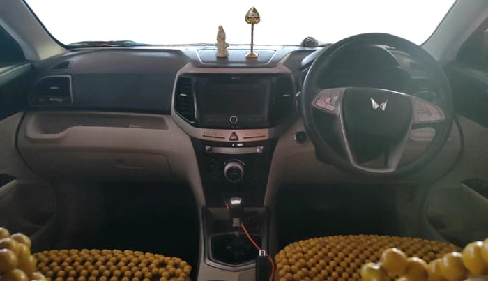 2023 Mahindra XUV300 W8 (O) 1.2 PETROL AMT, Petrol, Automatic, 16,526 km, interior