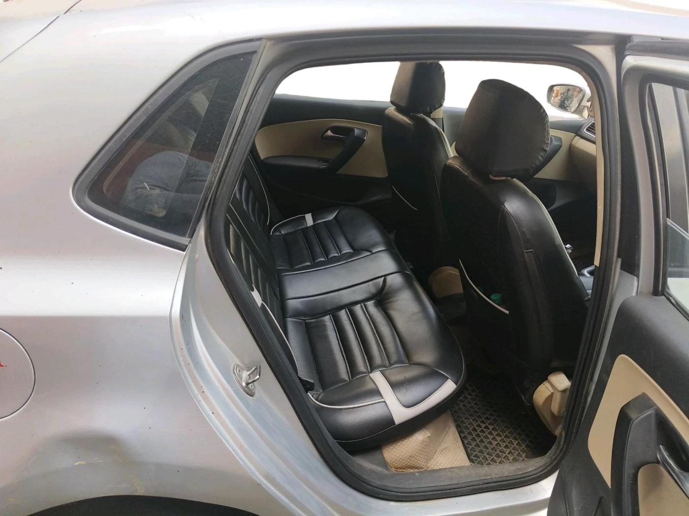 2014 Volkswagen Polo HIGHLINE1.5L, Diesel, Manual, 92,940 km, interior