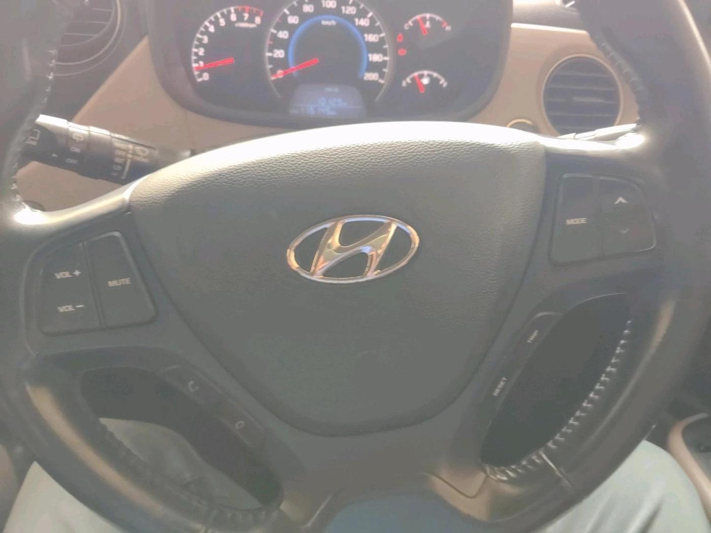2014 Hyundai Grand i10 ASTA 1.2 KAPPA VTVT, Petrol, Manual, 1,15,147 km, interior