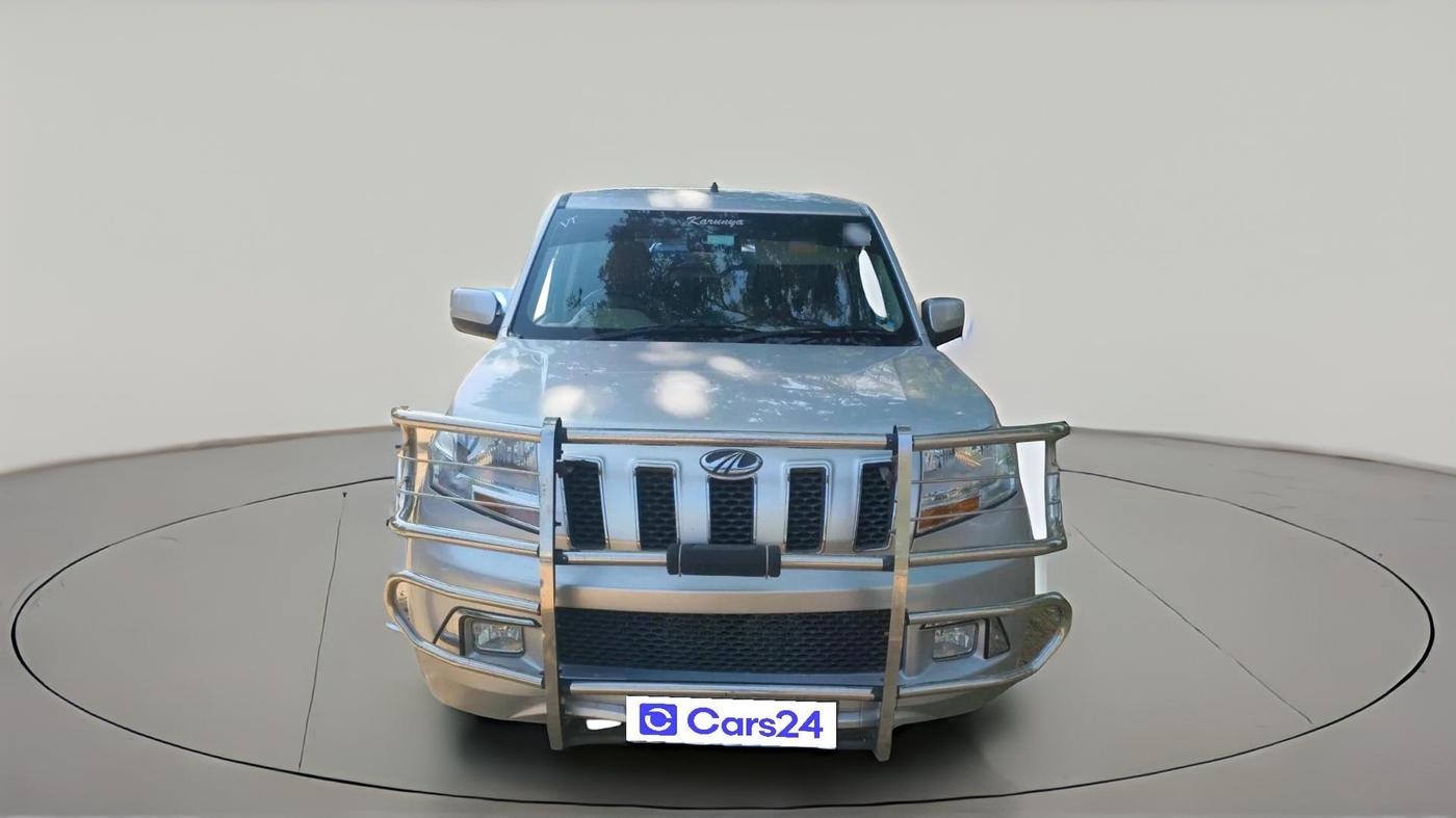 2018 Mahindra TUV 300 PLUS P8, Diesel, Manual, 10,01,020 km, exterior