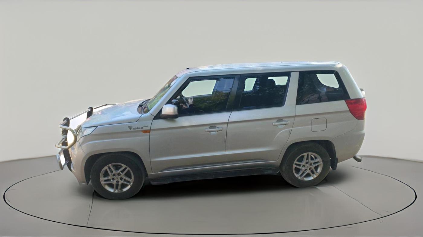 2018 Mahindra TUV 300 PLUS P8, Diesel, Manual, 10,01,020 km, exterior