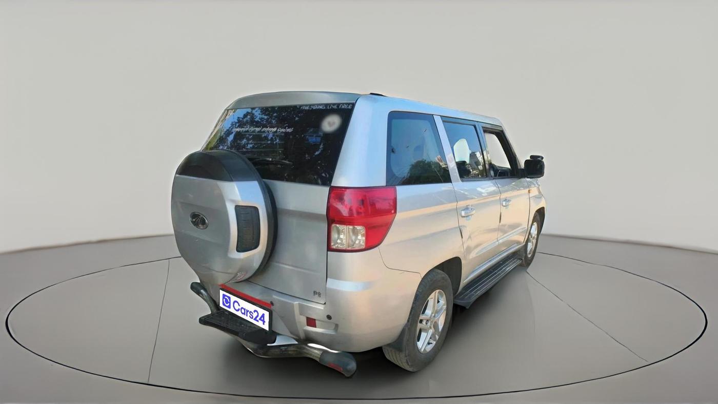 2018 Mahindra TUV 300 PLUS P8, Diesel, Manual, 10,01,020 km, exterior