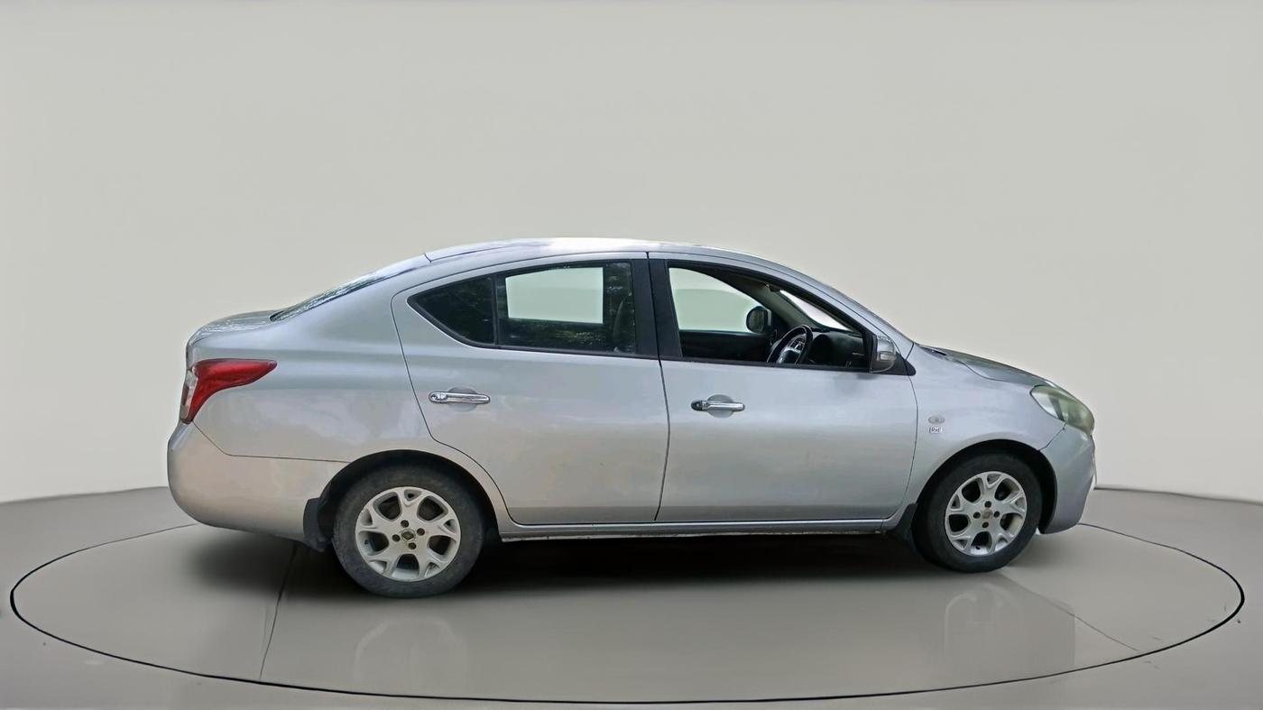 2014 Renault Scala RXE PETROL, Petrol, Manual, 1,27,681 km, exterior