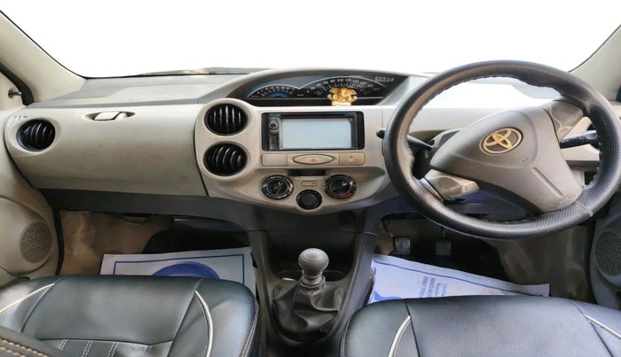 2016 Toyota Etios Liva GD, Diesel, Manual, 3,99,017 km, interior