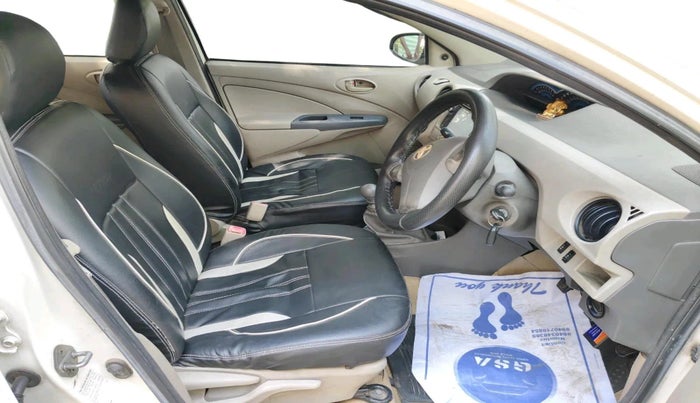 2016 Toyota Etios Liva GD, Diesel, Manual, 3,99,017 km, interior