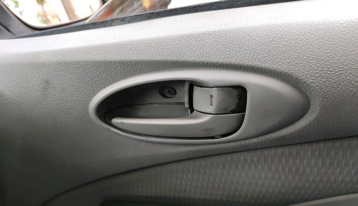 2016 Toyota Etios Liva GD, Diesel, Manual, 3,99,017 km, interior