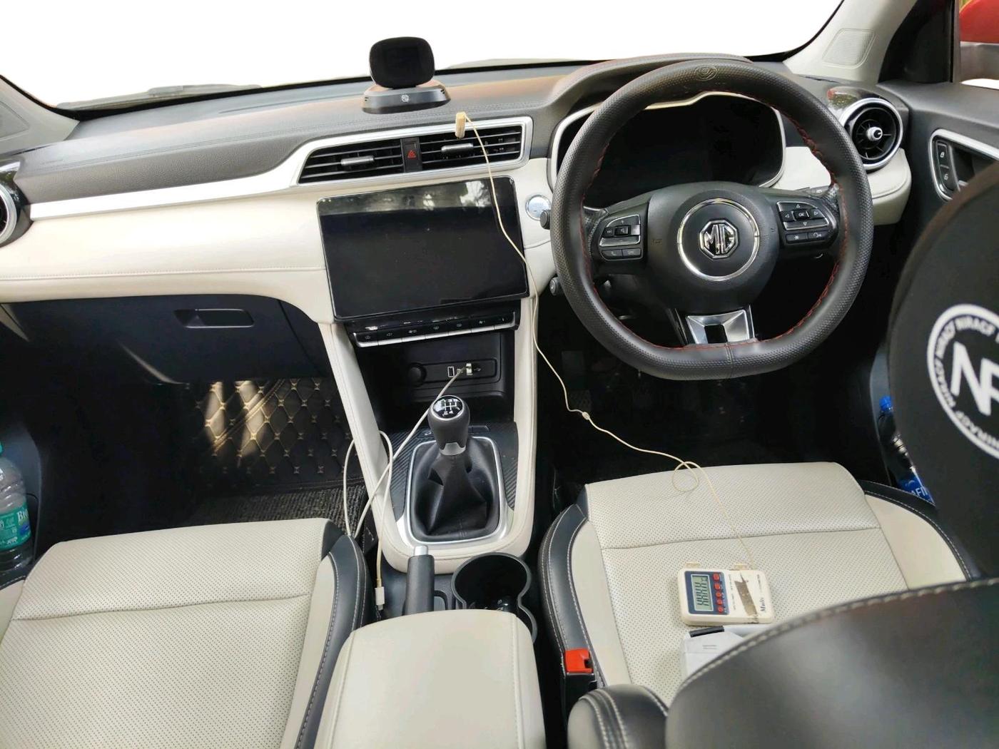 2022 MG ASTOR SHARP 1.5 MT, Petrol, Manual, 28,736 km, interior