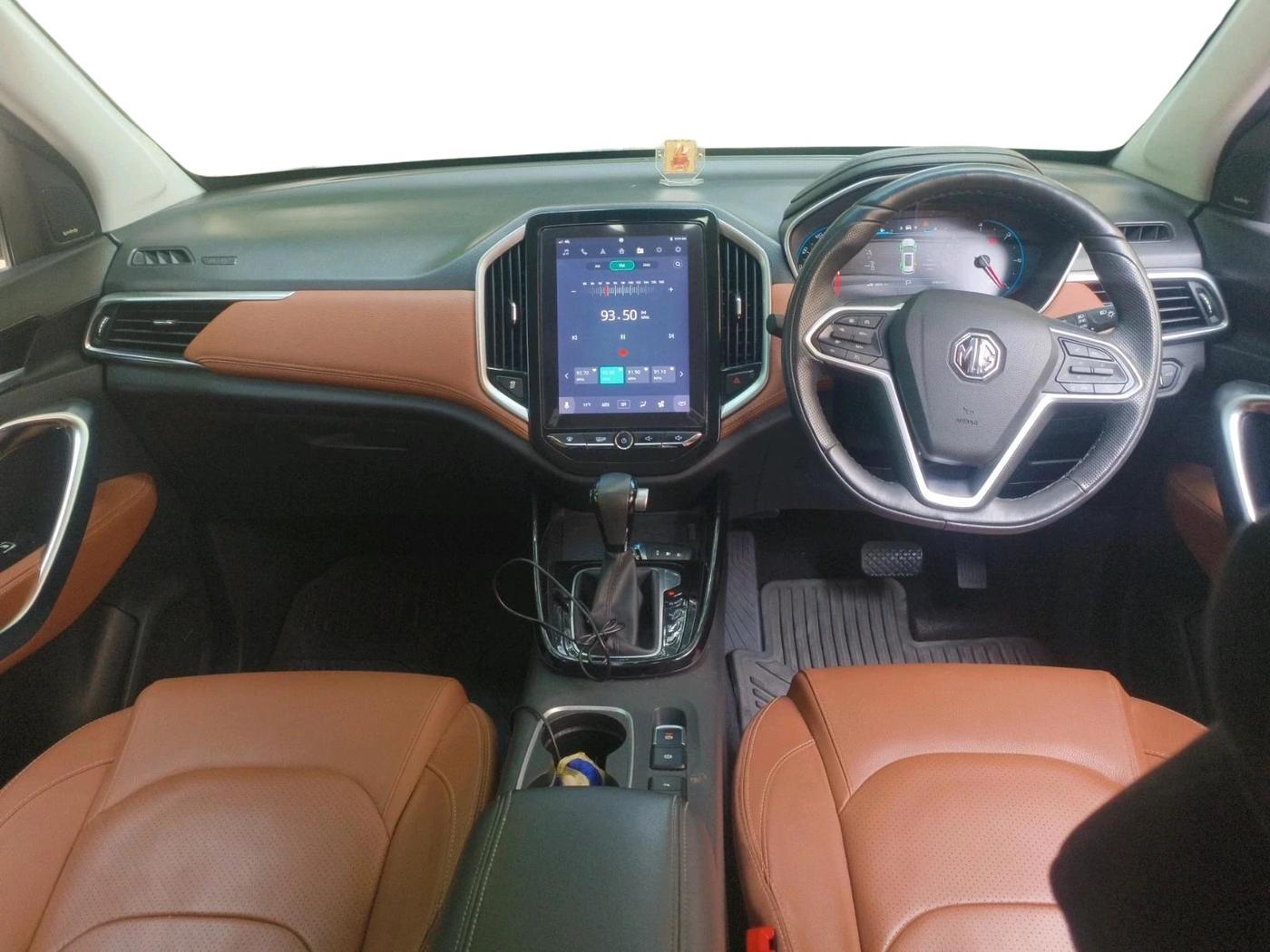 2021 MG HECTOR PLUS SHARP 1.5 PETROL TURBO CVT 6-STR, Petrol, Automatic, 31,944 km, interior
