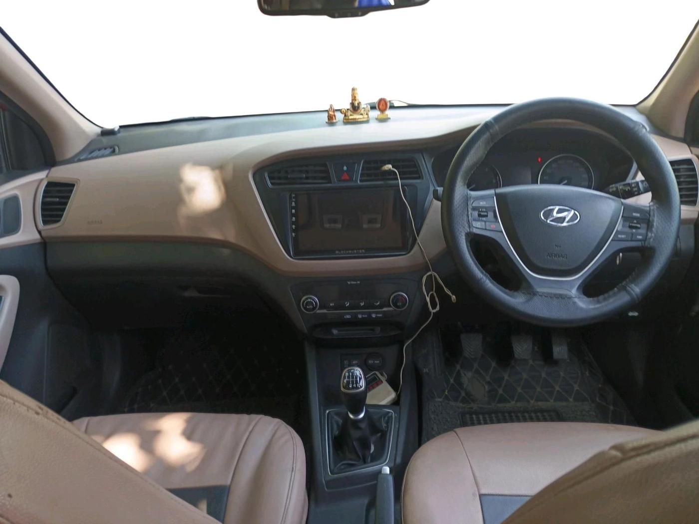 2016 Hyundai Elite i20 SPORTZ 1.4 CRDI, Diesel, Manual, 1,18,087 km, interior