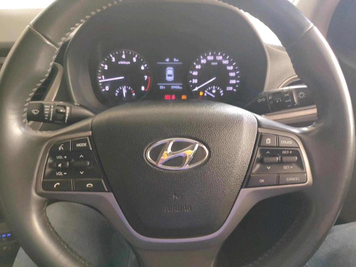 2019 Hyundai Verna 1.6 VTVT SX O, Petrol, Manual, 39,911 km, interior