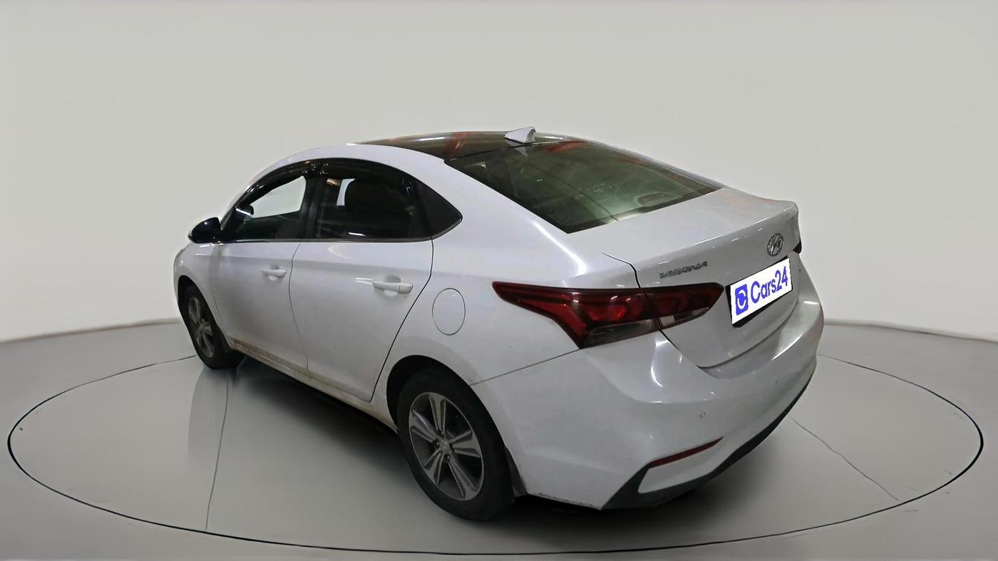 2017 Hyundai Verna 1.6 VTVT SX, Petrol, Manual, 94,434 km, exterior