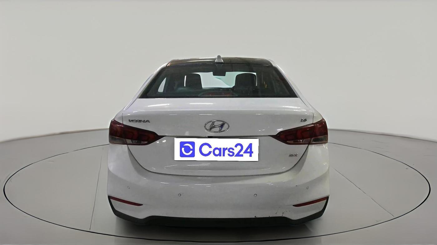 2017 Hyundai Verna 1.6 VTVT SX, Petrol, Manual, 94,434 km, exterior