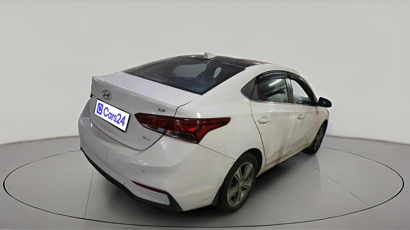 2017 Hyundai Verna 1.6 VTVT SX, Petrol, Manual, 94,434 km, exterior