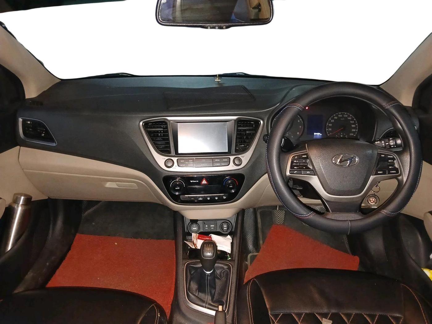 2017 Hyundai Verna 1.6 VTVT SX, Petrol, Manual, 94,434 km, interior