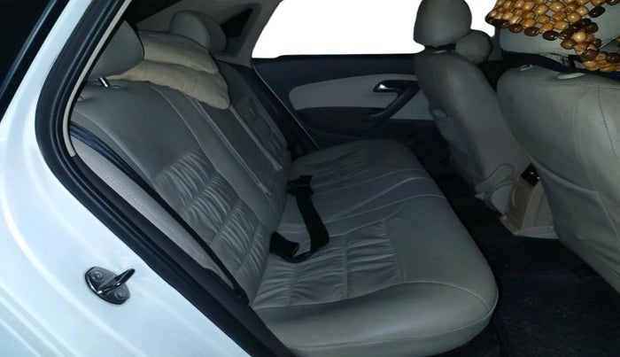 2011 Volkswagen Vento HIGHLINE 1.6 MPI, Petrol, Manual, 87,381 km, interior