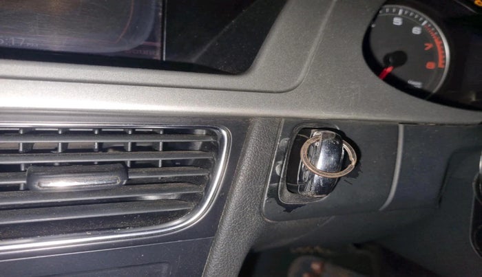 2010 Audi A4 2.0 TFSI, Petrol, Automatic, 1,02,511 km, interior