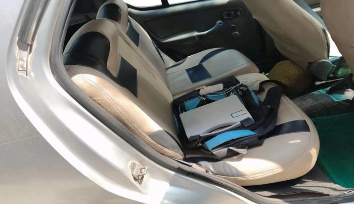 2005 Tata Indica V2 DLS, Diesel, Manual, 1,00,910 km, interior