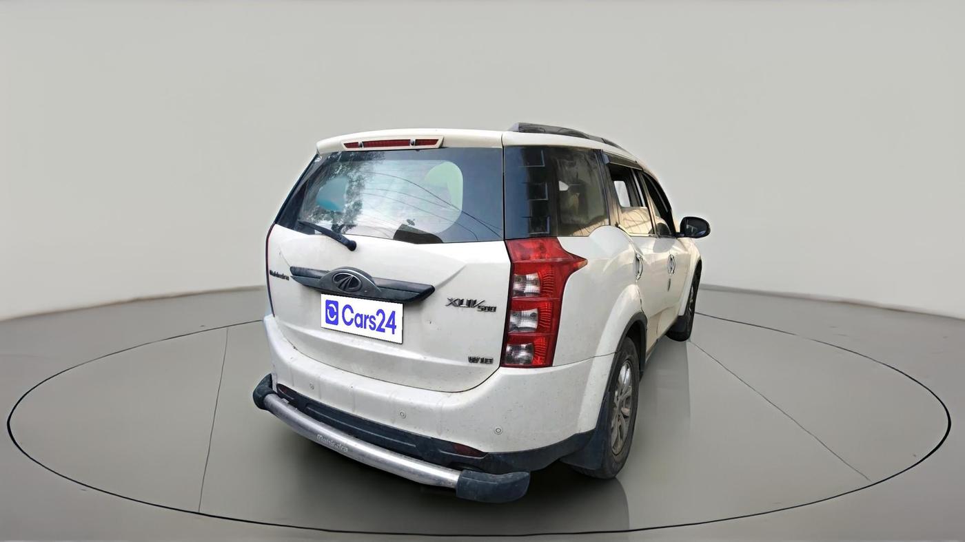 2015 Mahindra XUV500 W10, Diesel, Manual, 1,29,720 km, exterior