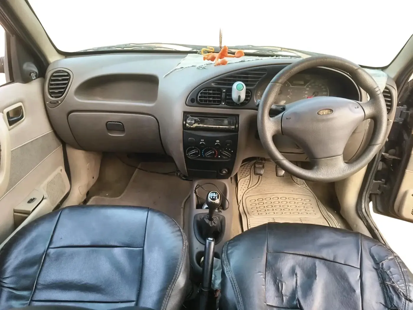 2009 Ford Ikon 1.4 DIESEL, Diesel, Manual, 1,45,044 km, interior