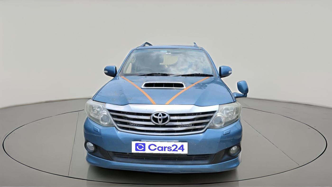 2012 Toyota Fortuner 3.0 4X2 AT, Diesel, Automatic, 1,47,498 km, exterior