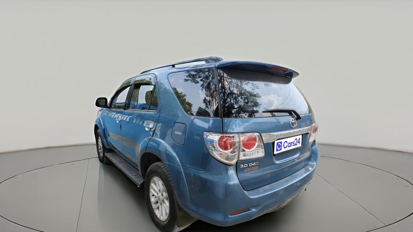 2012 Toyota Fortuner 3.0 4X2 AT, Diesel, Automatic, 1,47,498 km, exterior