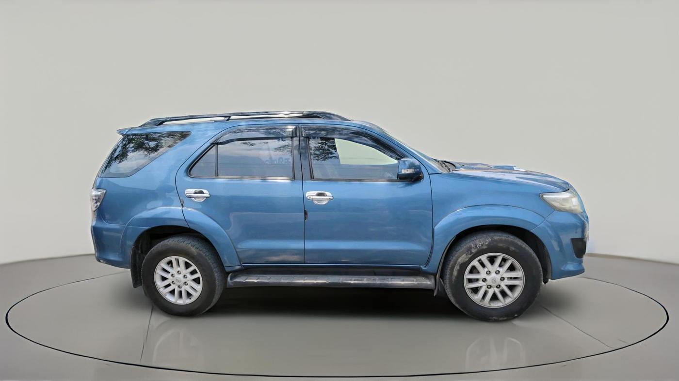 2012 Toyota Fortuner 3.0 4X2 AT, Diesel, Automatic, 1,47,498 km, exterior