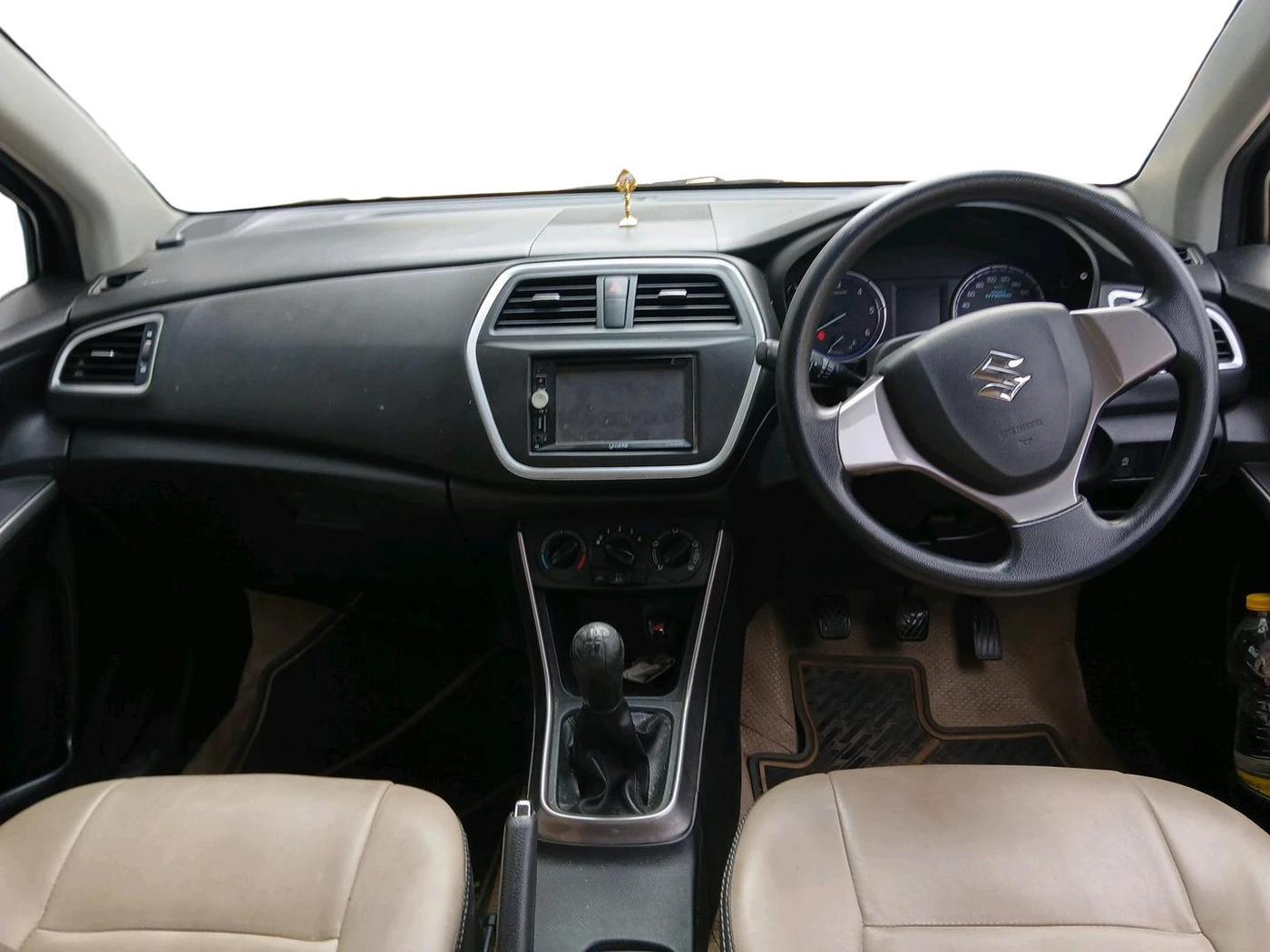 2018 Maruti S Cross SIGMA 1.3, Diesel, Manual, 90,858 km, interior
