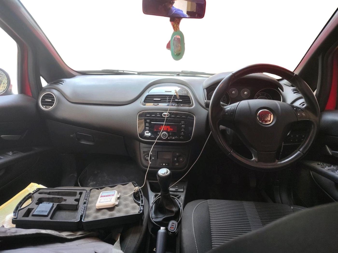 2016 Fiat Punto EVO EMOTION 1.3 MULTIJET, Diesel, Manual, 1,10,752 km, interior