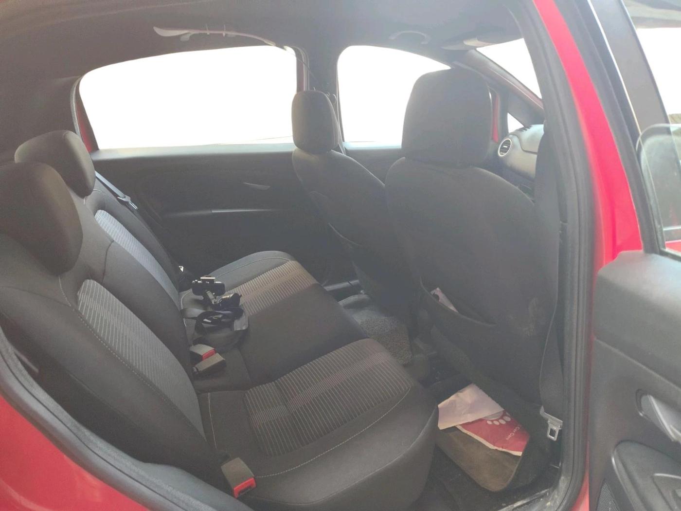 2016 Fiat Punto EVO EMOTION 1.3 MULTIJET, Diesel, Manual, 1,10,752 km, interior