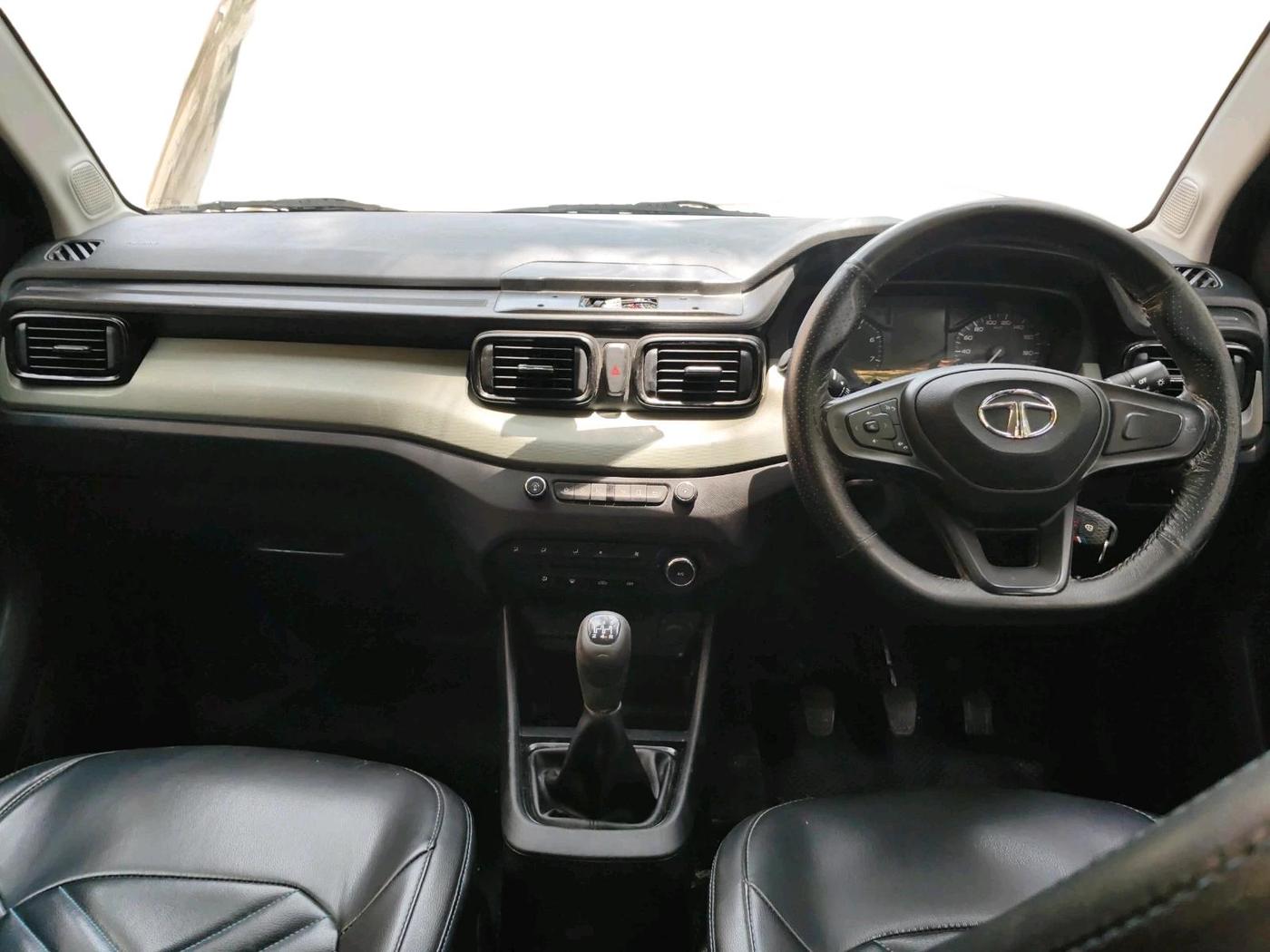 2023 Tata PUNCH ADVENTURE MT, Petrol, Manual, 29,048 km, interior