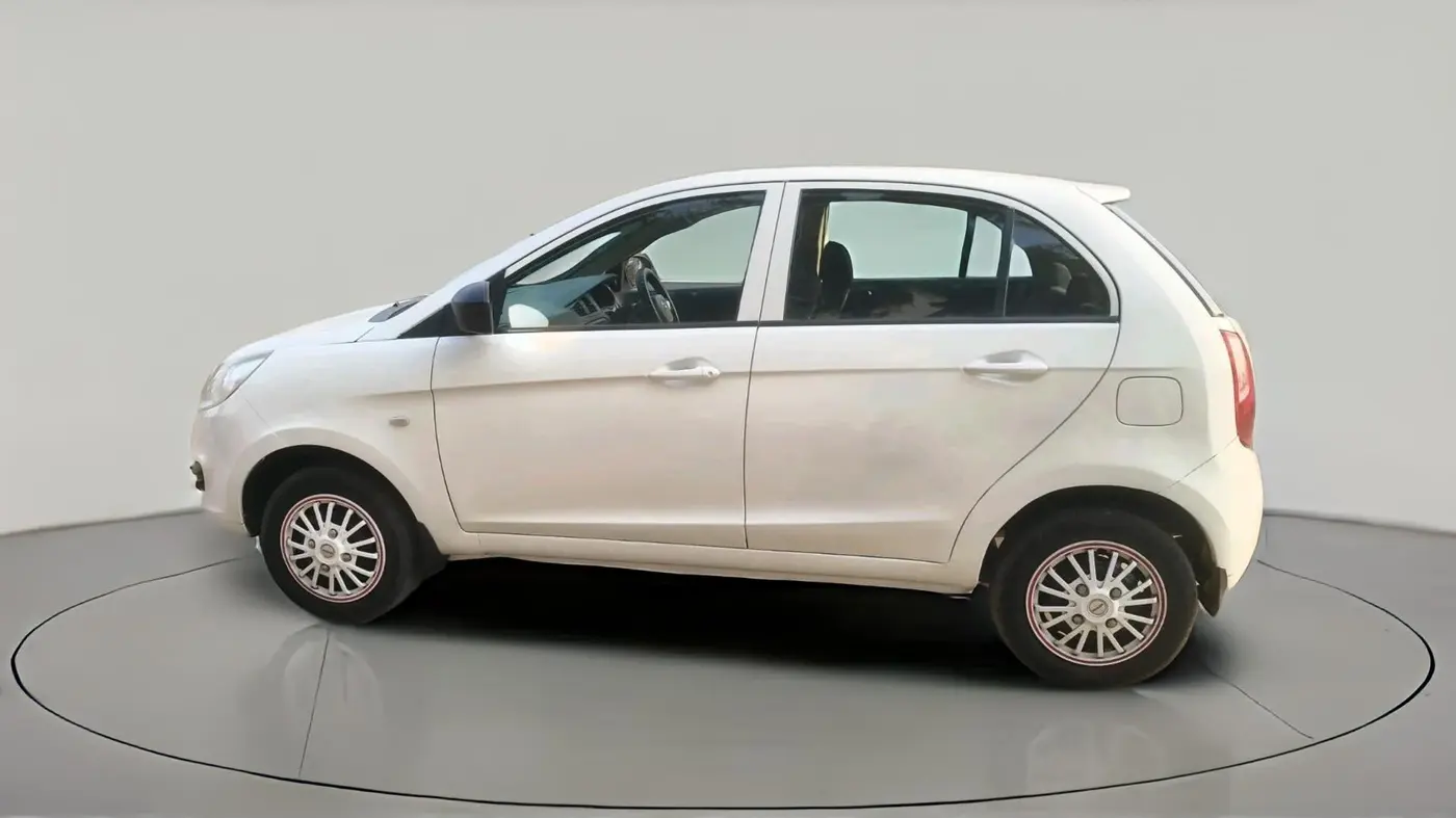 2018 Tata Bolt XE QUADRAJET, Diesel, Manual, 2,18,089 km, exterior