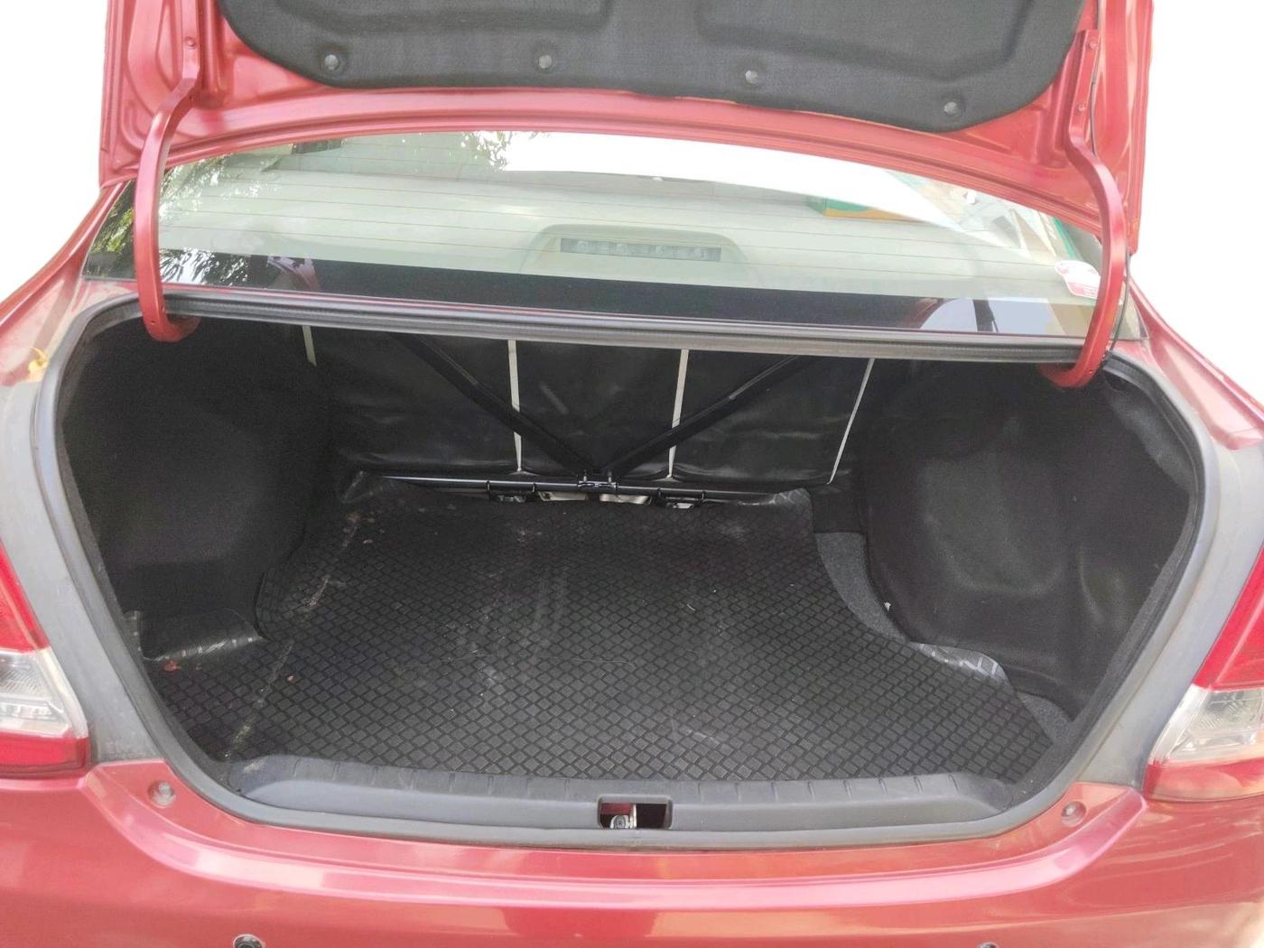2013 Toyota Etios V, Petrol, Manual, 26,070 km, exterior