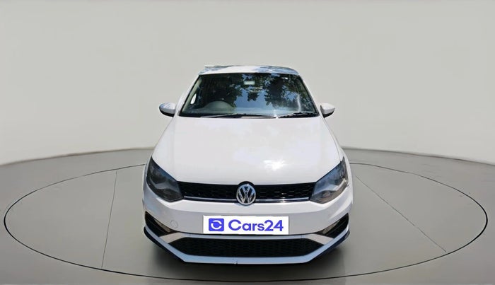 2017 Volkswagen Polo HIGHLINE1.2L, Petrol, Manual, 1,19,094 km, exterior