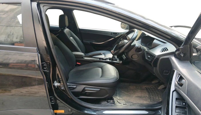 2022 Tata NEXON XZ PLUS PETROL DARK EDITION, Petrol, Manual, 20,699 km, interior