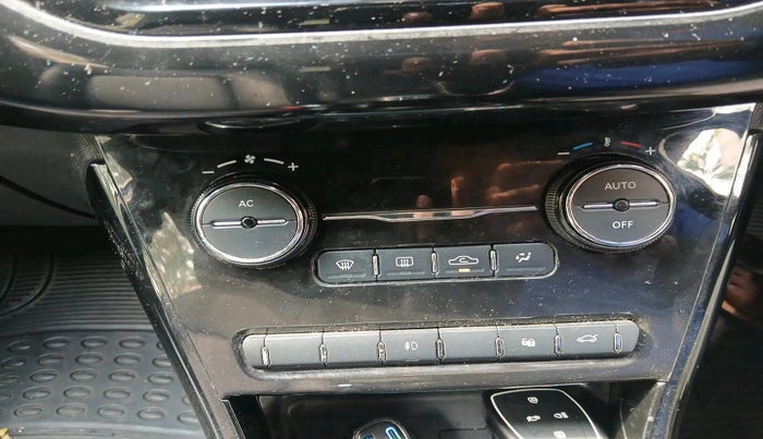 2022 Tata NEXON XZ PLUS PETROL DARK EDITION, Petrol, Manual, 20,699 km, interior