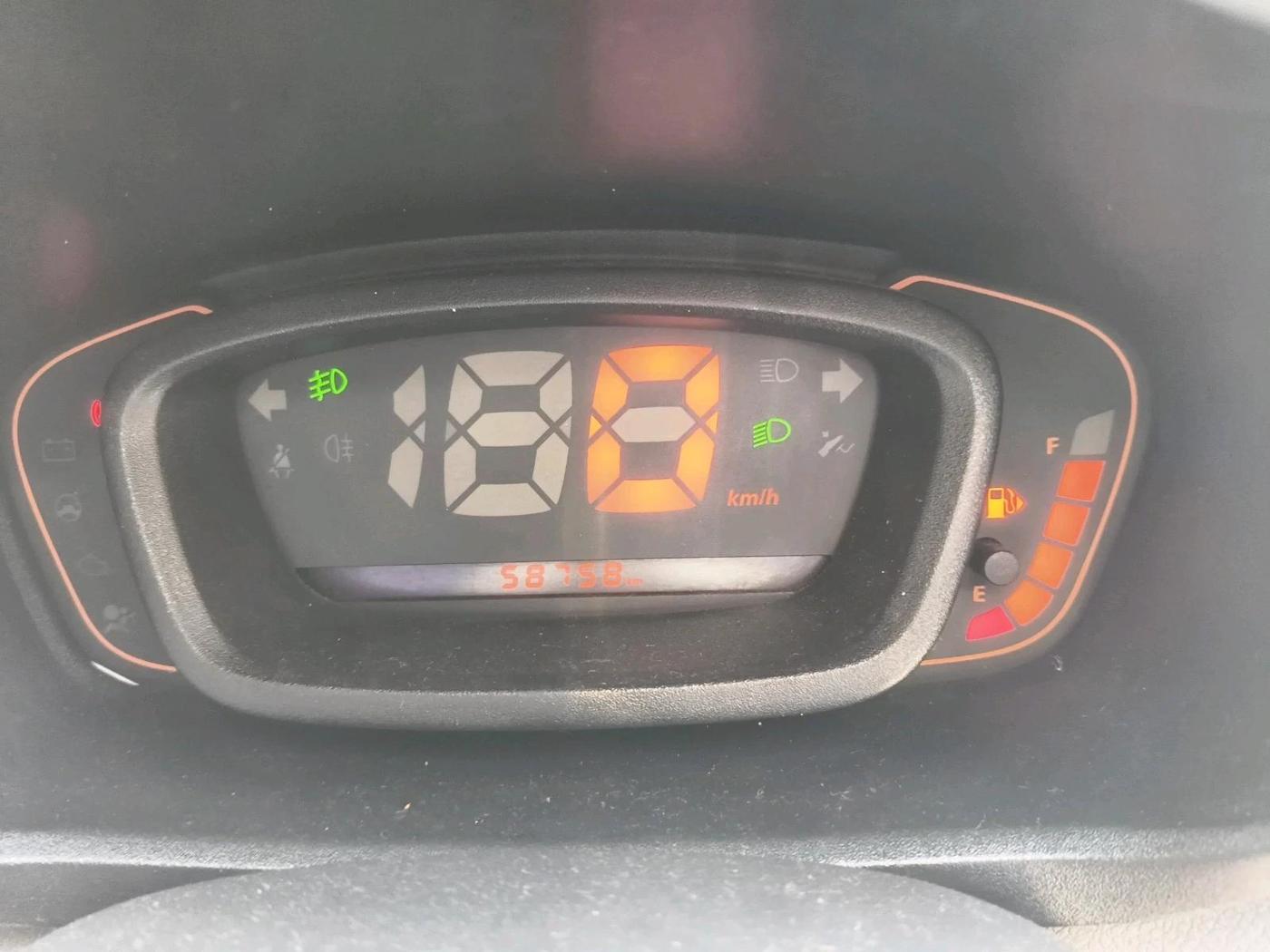 2016 Renault Kwid RXT 0.8, Petrol, Manual, 58,758 km, interior
