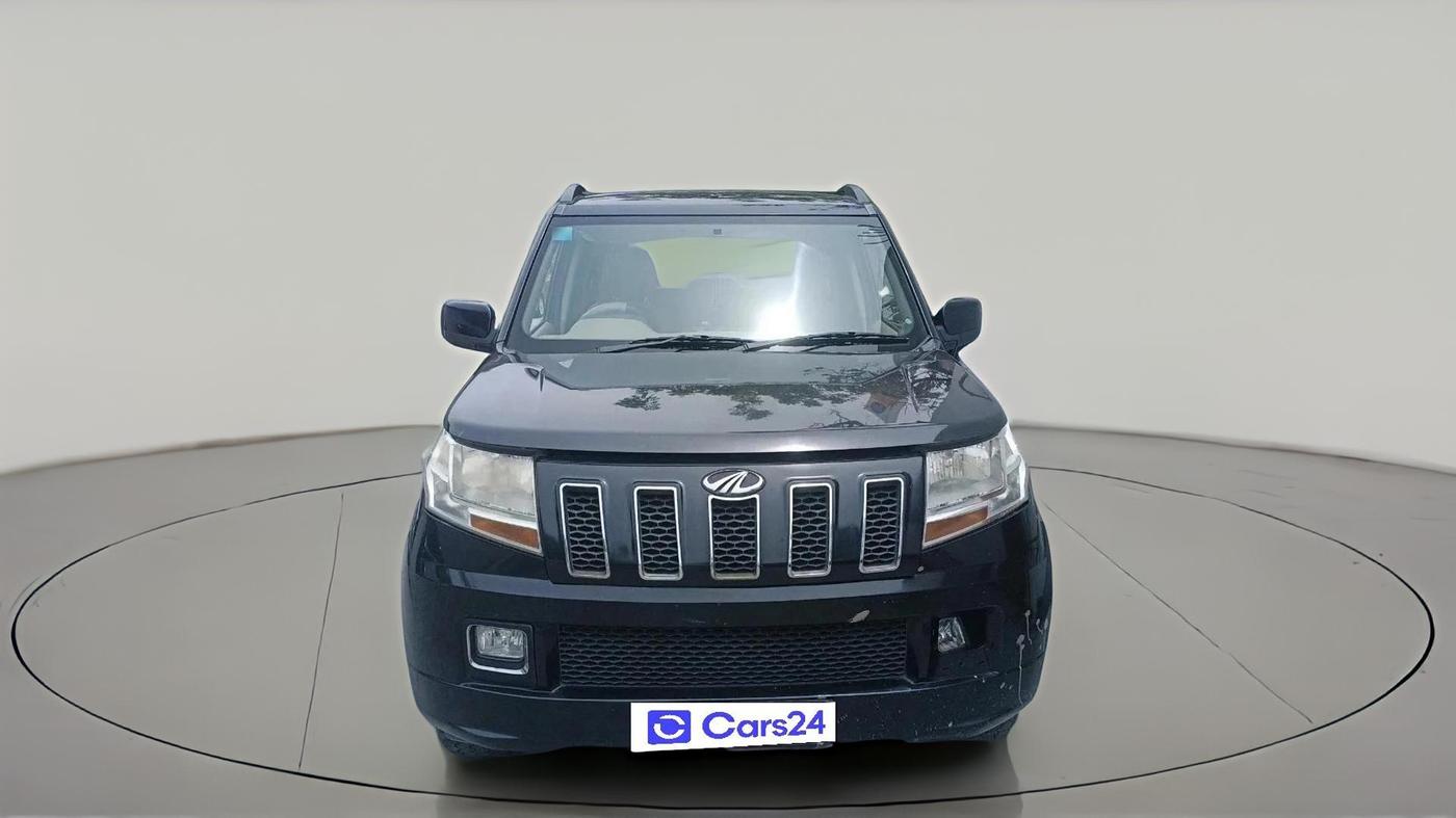 2017 Mahindra TUV300 T8, Diesel, Manual, 1,19,563 km, exterior