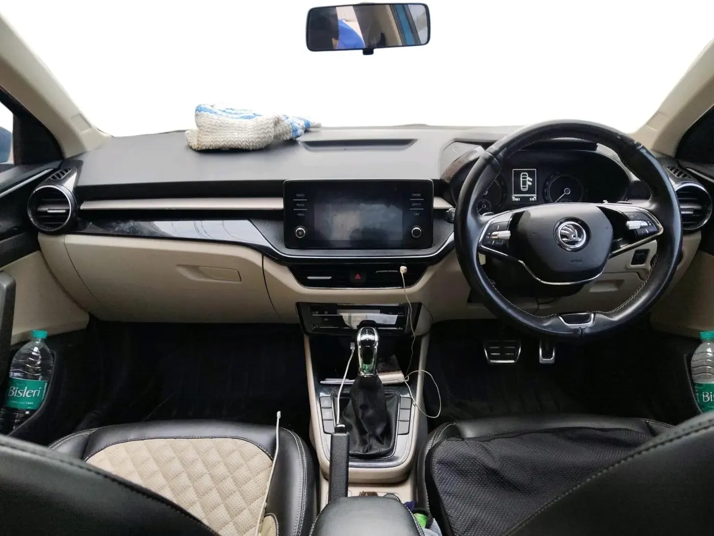 2023 Skoda SLAVIA AMBITION 1.5L TSI AT, Petrol, Automatic, 37,661 km, interior