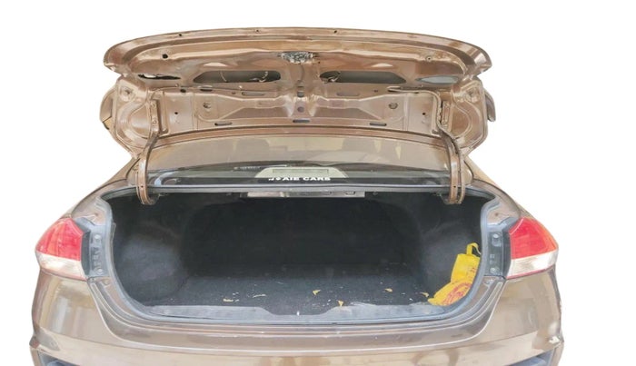 2016 Maruti Ciaz ZDI+ SHVS, Diesel, Manual, 2,05,835 km, exterior