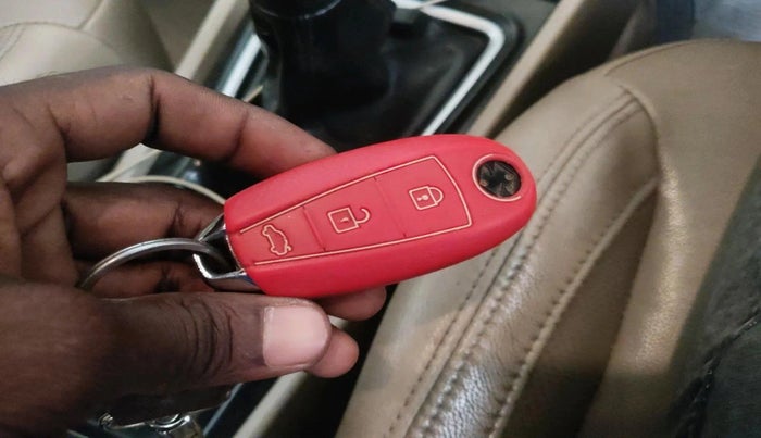 2016 Maruti Ciaz ZDI+ SHVS, Diesel, Manual, 2,05,835 km, interior