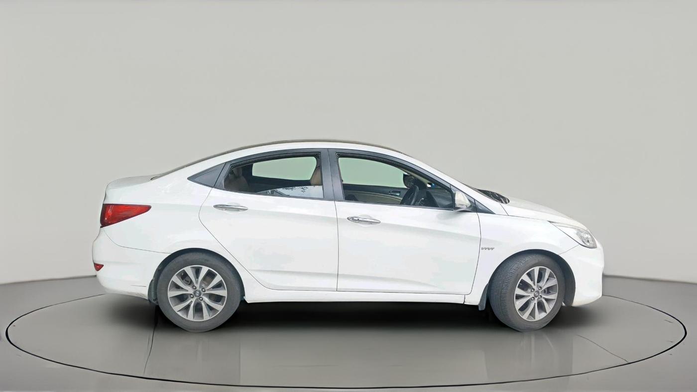 2014 Hyundai Verna FLUIDIC 1.6 VTVT SX, Petrol, Manual, 1,01,524 km, exterior