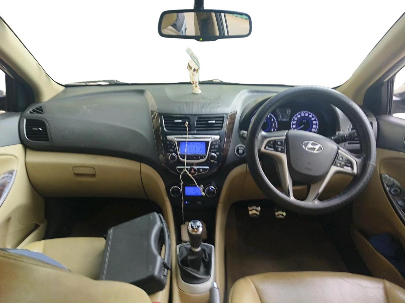2014 Hyundai Verna FLUIDIC 1.6 VTVT SX, Petrol, Manual, 1,01,524 km, interior
