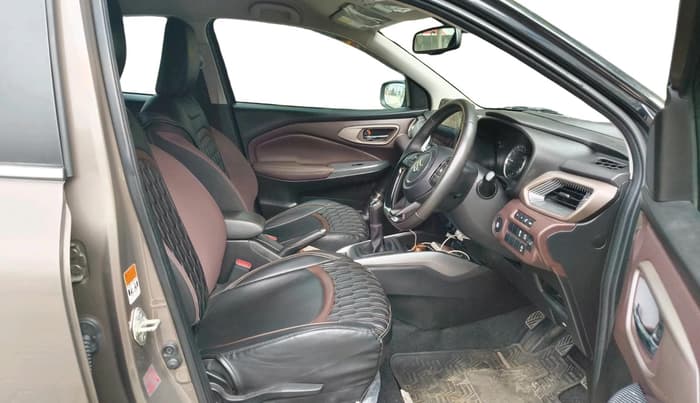2023 Maruti FRONX ALPHA 1.0L TURBO MT DUAL TONE, Petrol, Manual, 29,343 km, interior