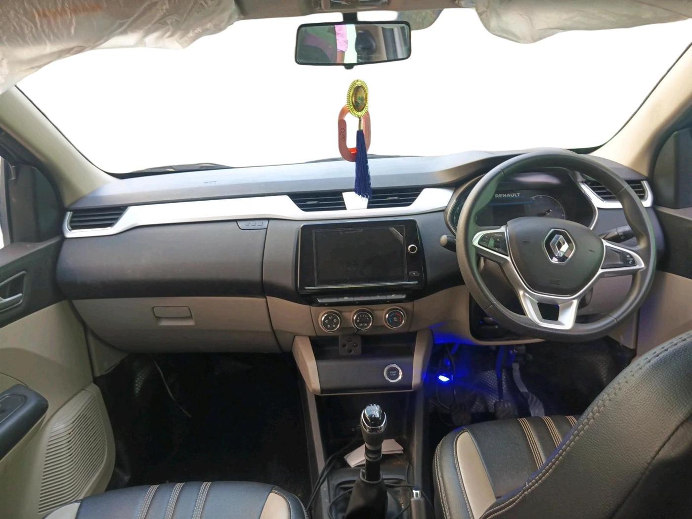 2023 Renault TRIBER RXZ, Petrol, Manual, 24,763 km, interior