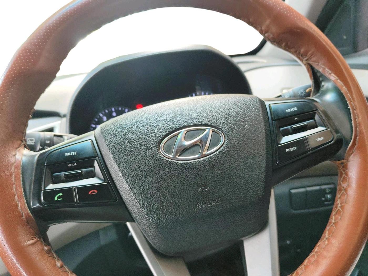 2017 Hyundai Creta SX PLUS AT 1.6 PETROL, Petrol, Automatic, 93,412 km, interior