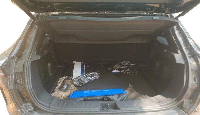 2025 Tata Harrier FEARLESS PLUS DARK EDITION AT, Diesel, Automatic, 3,691 km, exterior