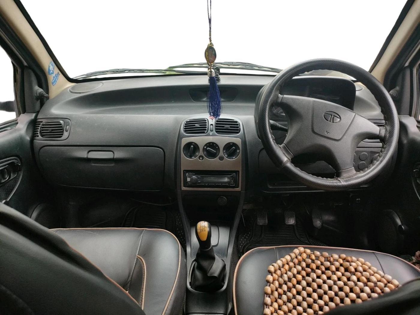 2015 Tata Indica EV2 LS, Diesel, Manual, 1,40,082 km, interior