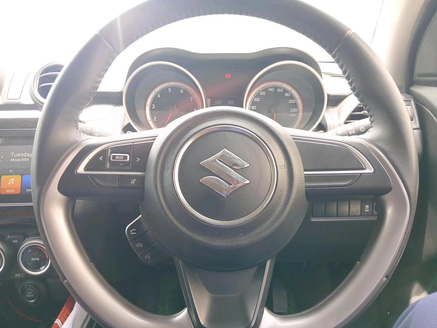 2024 Maruti Swift ZXI, Petrol, Manual, 14,425 km, interior